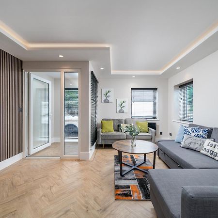 Skyvillion - Cozy Large 4 & 1 Bed Apartments In London Enfield, Mins To Tube Station, Free Wi-Fi Ngoại thất bức ảnh