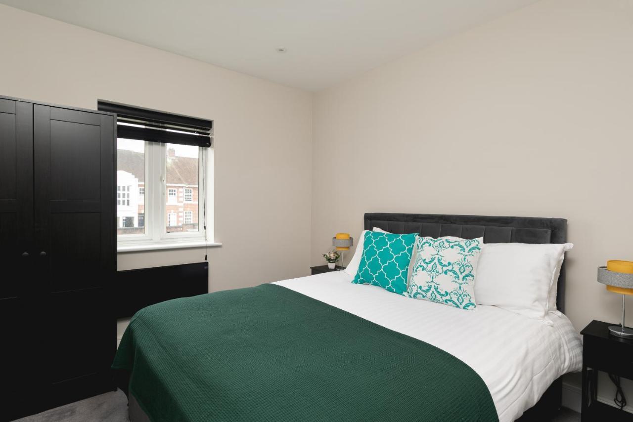 Skyvillion - Cozy Large 4 & 1 Bed Apartments In London Enfield, Mins To Tube Station, Free Wi-Fi Ngoại thất bức ảnh