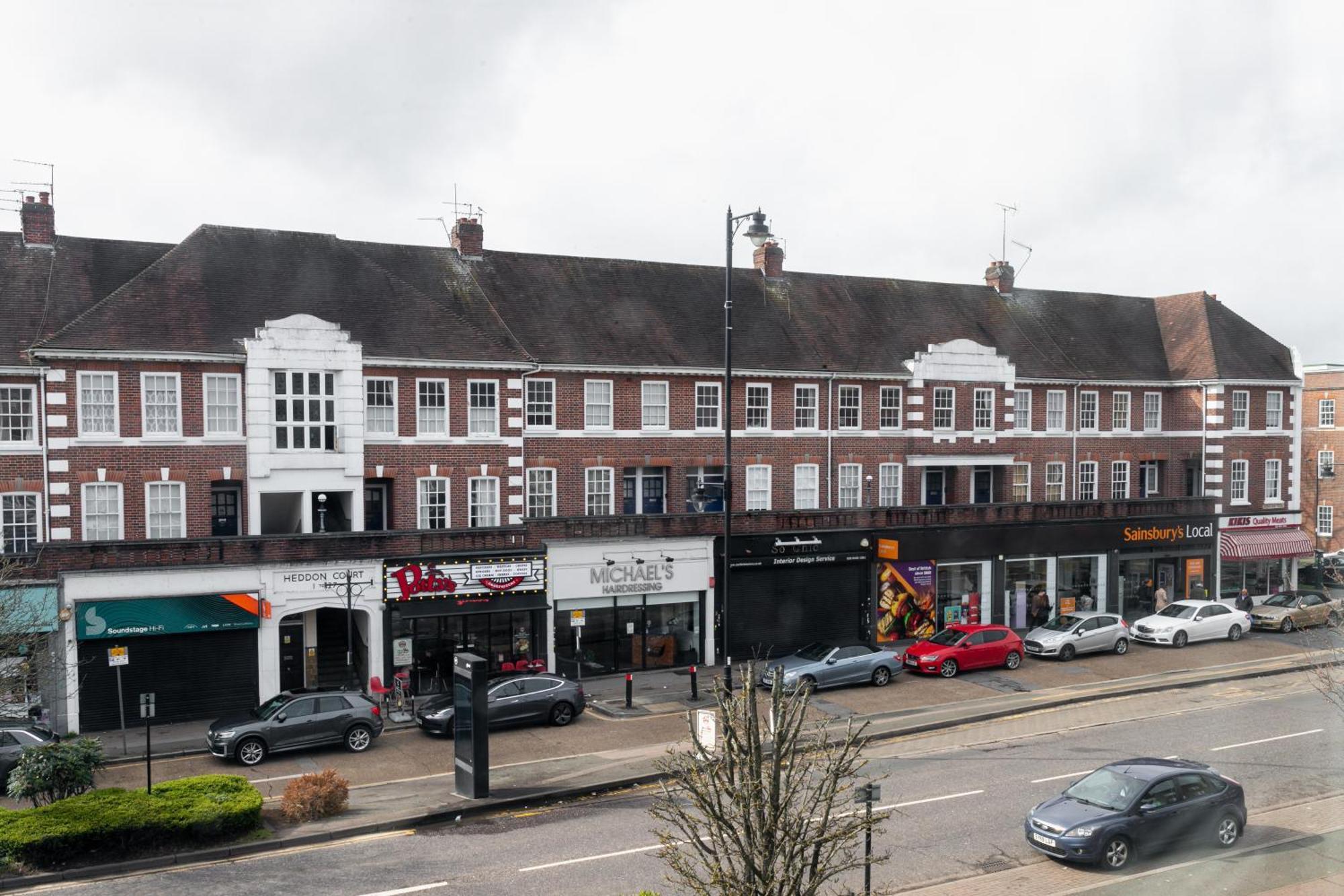 Skyvillion - Cozy Large 4 & 1 Bed Apartments In London Enfield, Mins To Tube Station, Free Wi-Fi Ngoại thất bức ảnh
