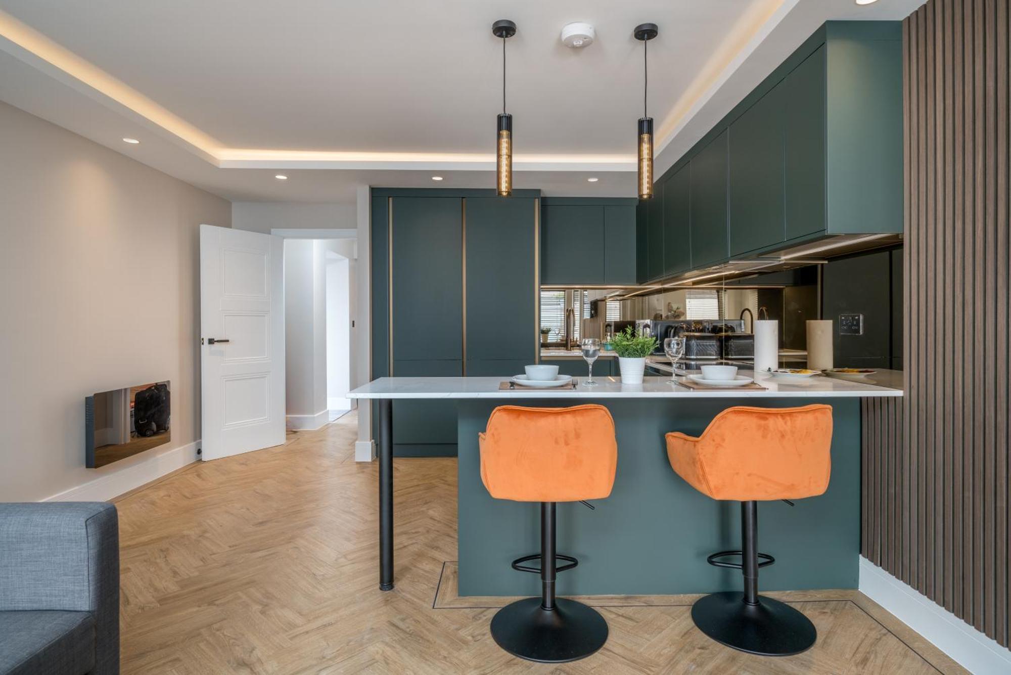 Skyvillion - Cozy Large 4 & 1 Bed Apartments In London Enfield, Mins To Tube Station, Free Wi-Fi Ngoại thất bức ảnh