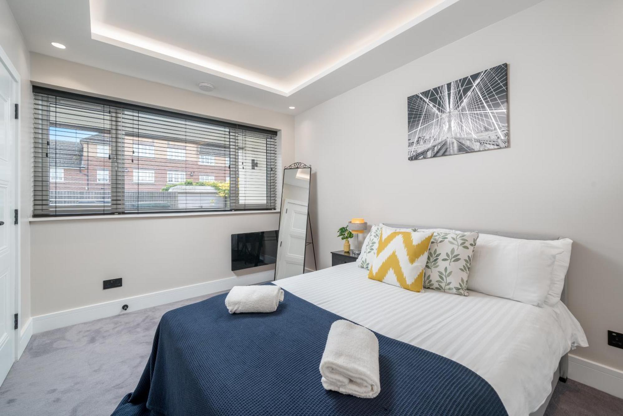 Skyvillion - Cozy Large 4 & 1 Bed Apartments In London Enfield, Mins To Tube Station, Free Wi-Fi Ngoại thất bức ảnh