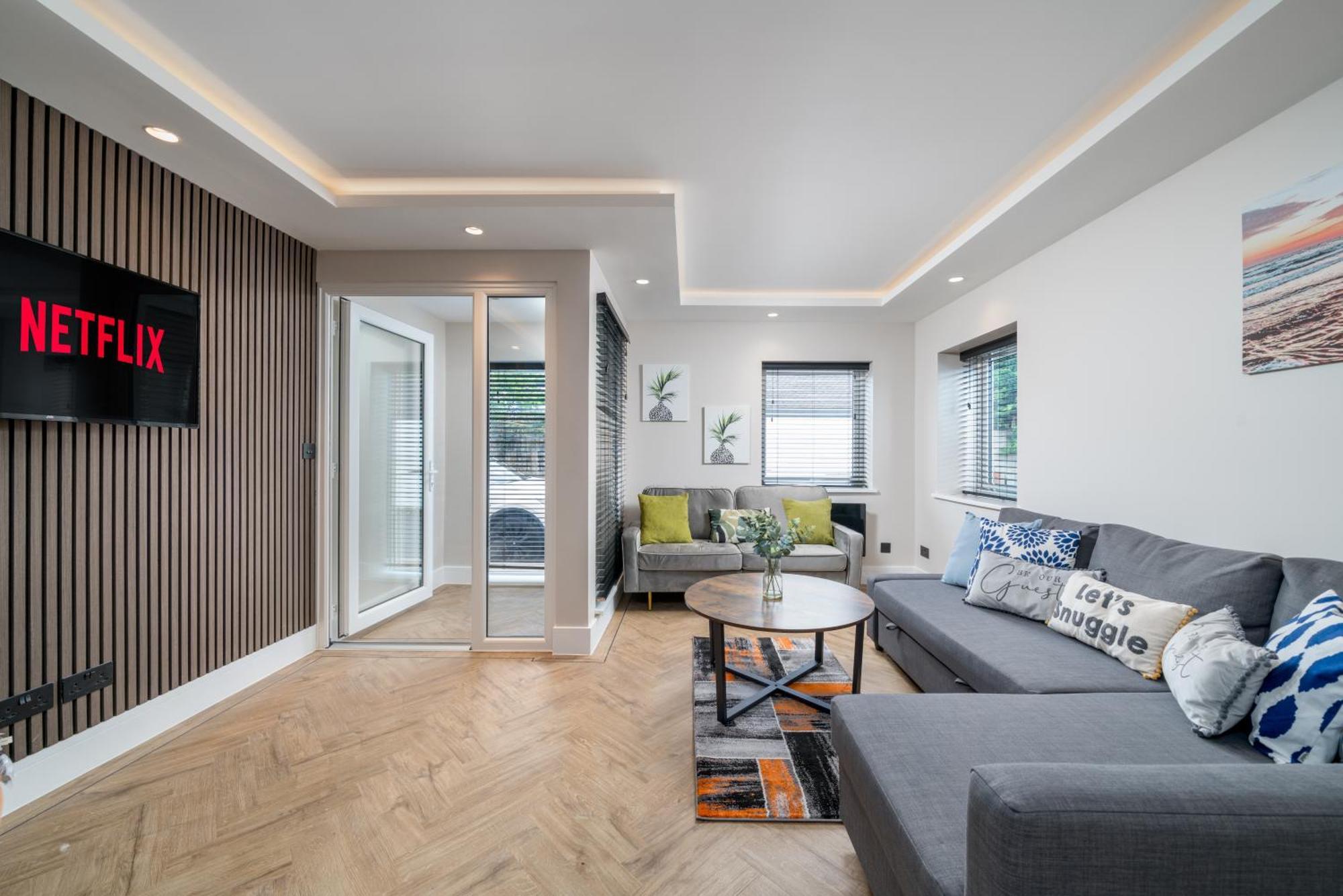 Skyvillion - Cozy Large 4 & 1 Bed Apartments In London Enfield, Mins To Tube Station, Free Wi-Fi Ngoại thất bức ảnh